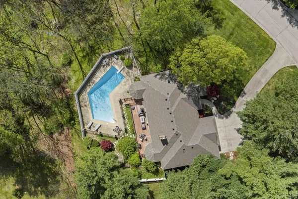 $750,000 | 58732 River Forest Drive, Goshen, IN 46528