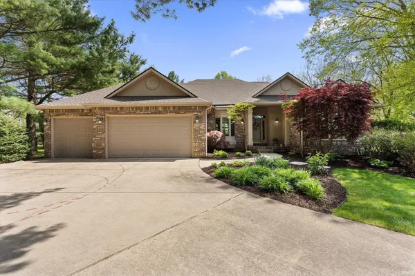$750,000 | 58732 River Forest Drive, Goshen, IN 46528