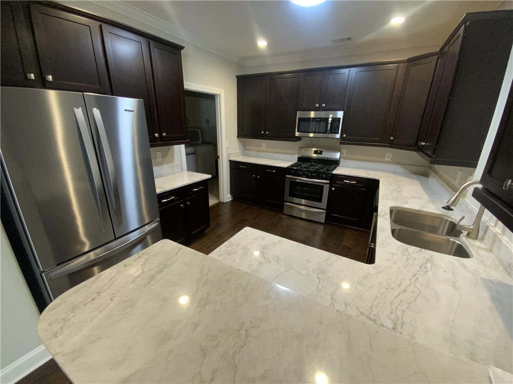 210 Meridian Way Seneca, SC 29672 - Photo 2 of 12