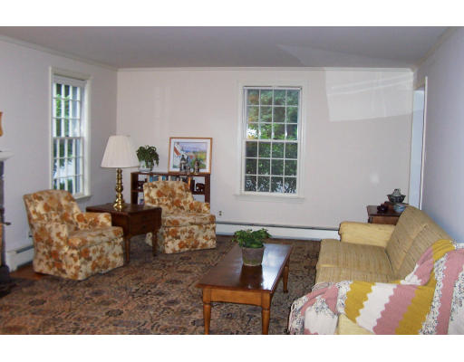 6 Regis Road Wellesley, MA 02482 - Photo 3 of 12