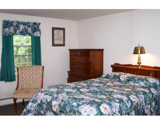 6 Regis Road Wellesley, MA 02482 - Photo 8 of 12