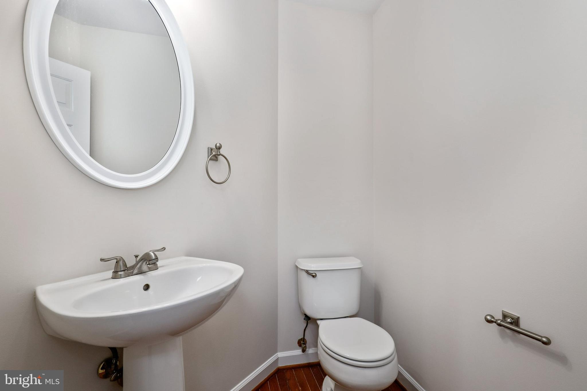6669 Debra Lu Way Springfield, VA 22150 - Photo 12 of 39 Gallery Image 12