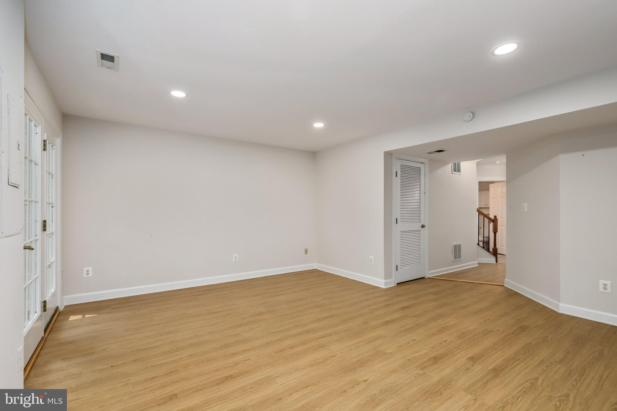6669 Debra Lu Way Springfield, VA 22150 - Photo 24 of 39 Gallery Image 24