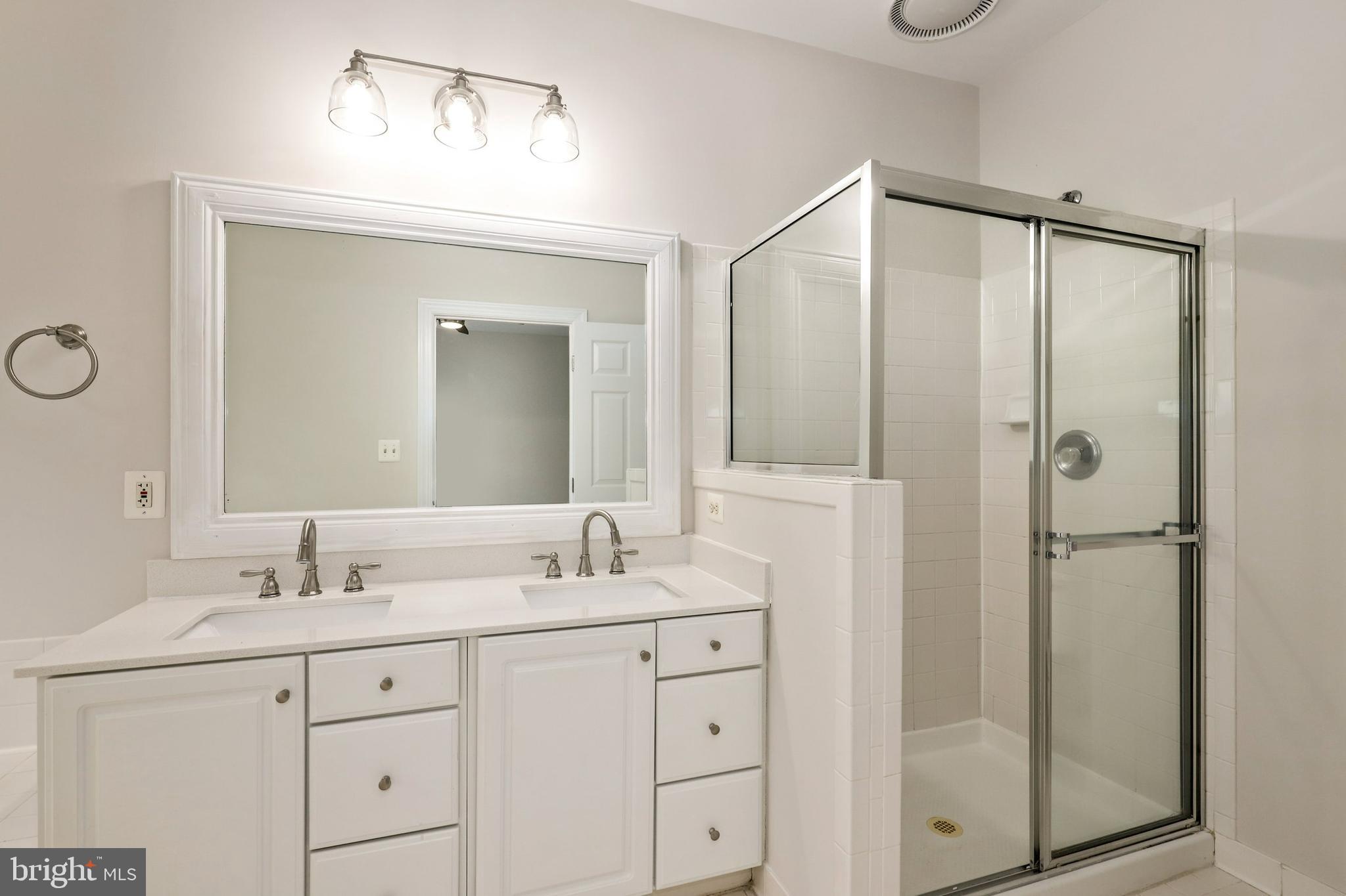 6669 Debra Lu Way Springfield, VA 22150 - Photo 30 of 39 Gallery Image 30