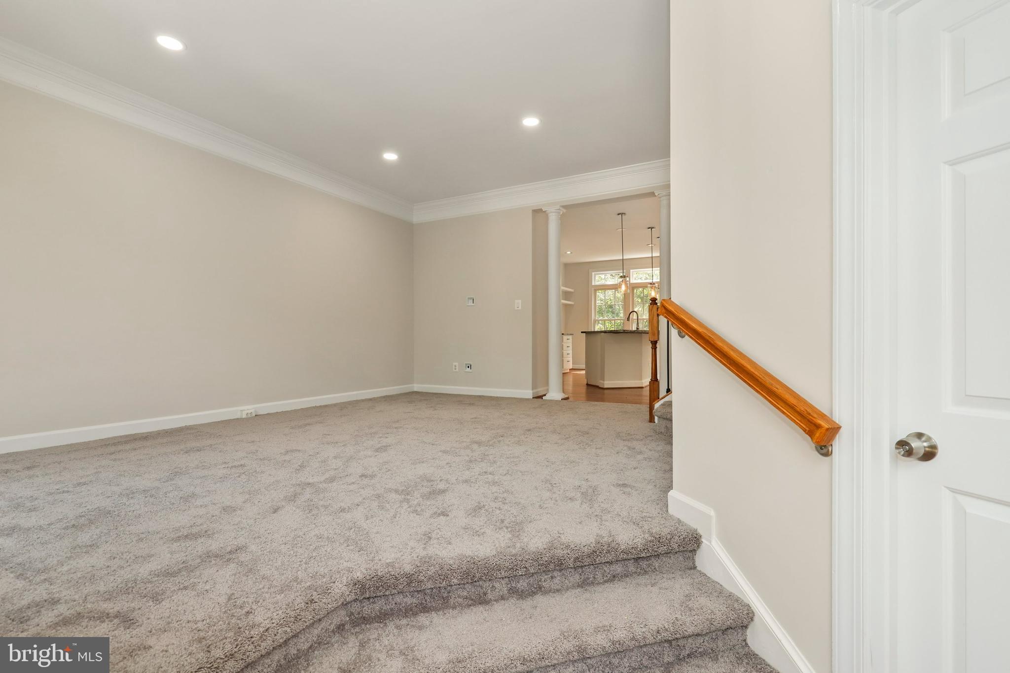 6669 Debra Lu Way Springfield, VA 22150 - Photo 8 of 39 Gallery Image 8