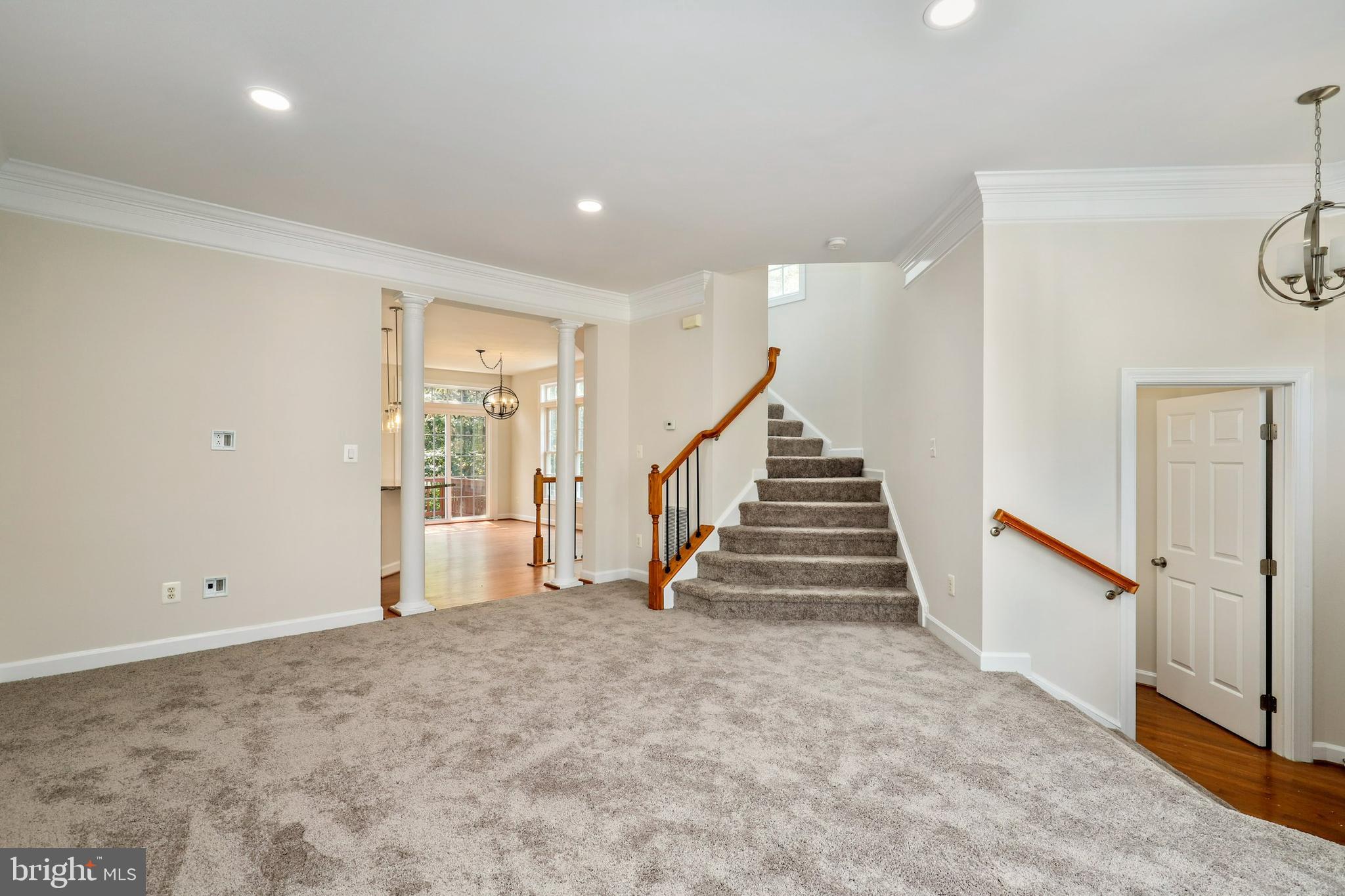 6669 Debra Lu Way Springfield, VA 22150 - Photo 10 of 39 Gallery Image 10