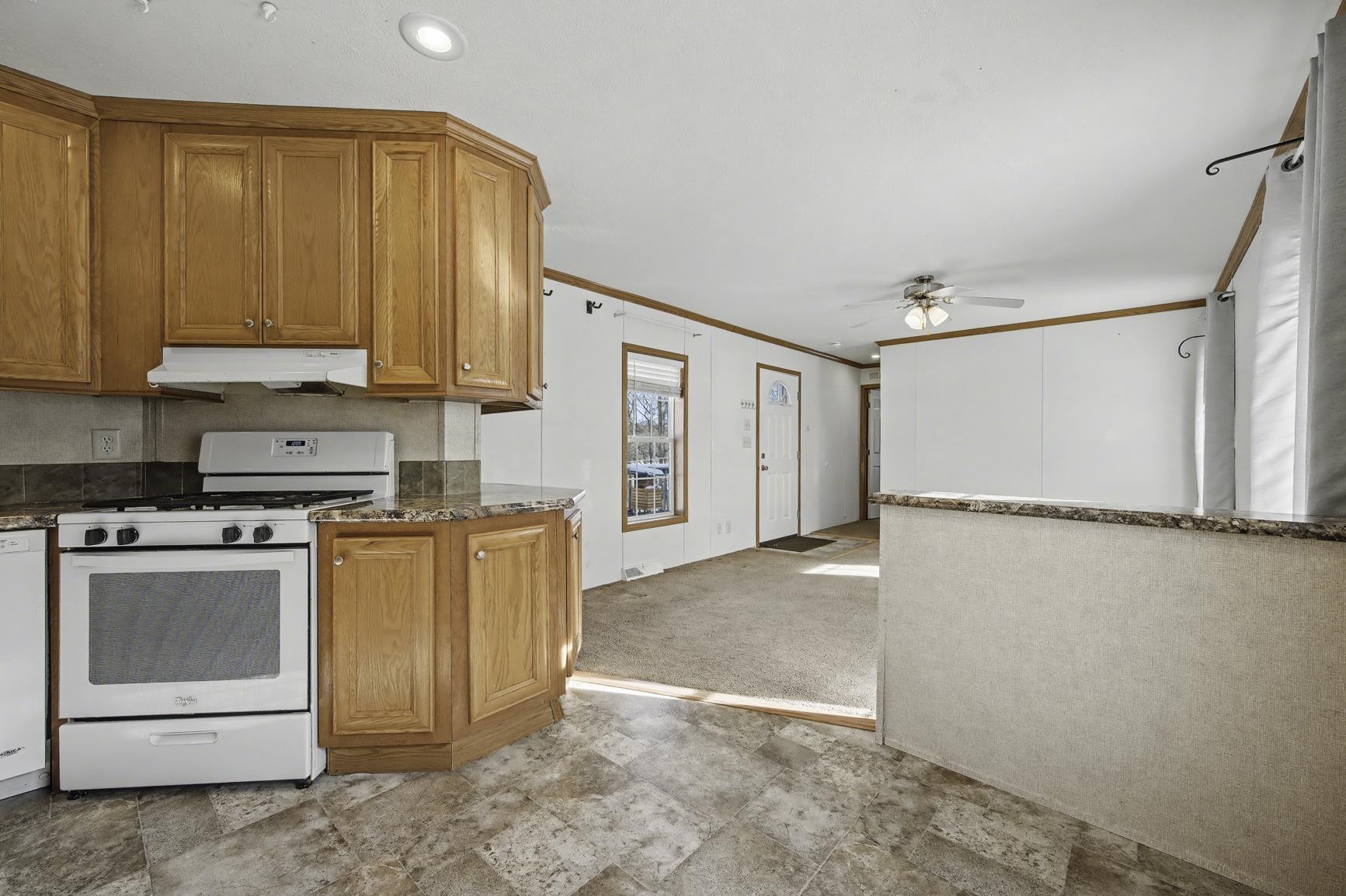 86 Nh Rte 4a, Unit 18UP Enfield, NH 03748 - Photo 13 of 38