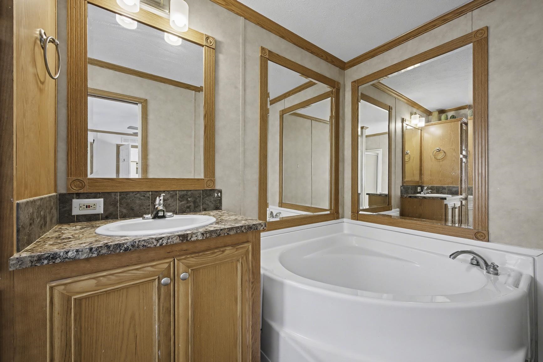 86 Nh Rte 4a, Unit 18UP Enfield, NH 03748 - Photo 25 of 38