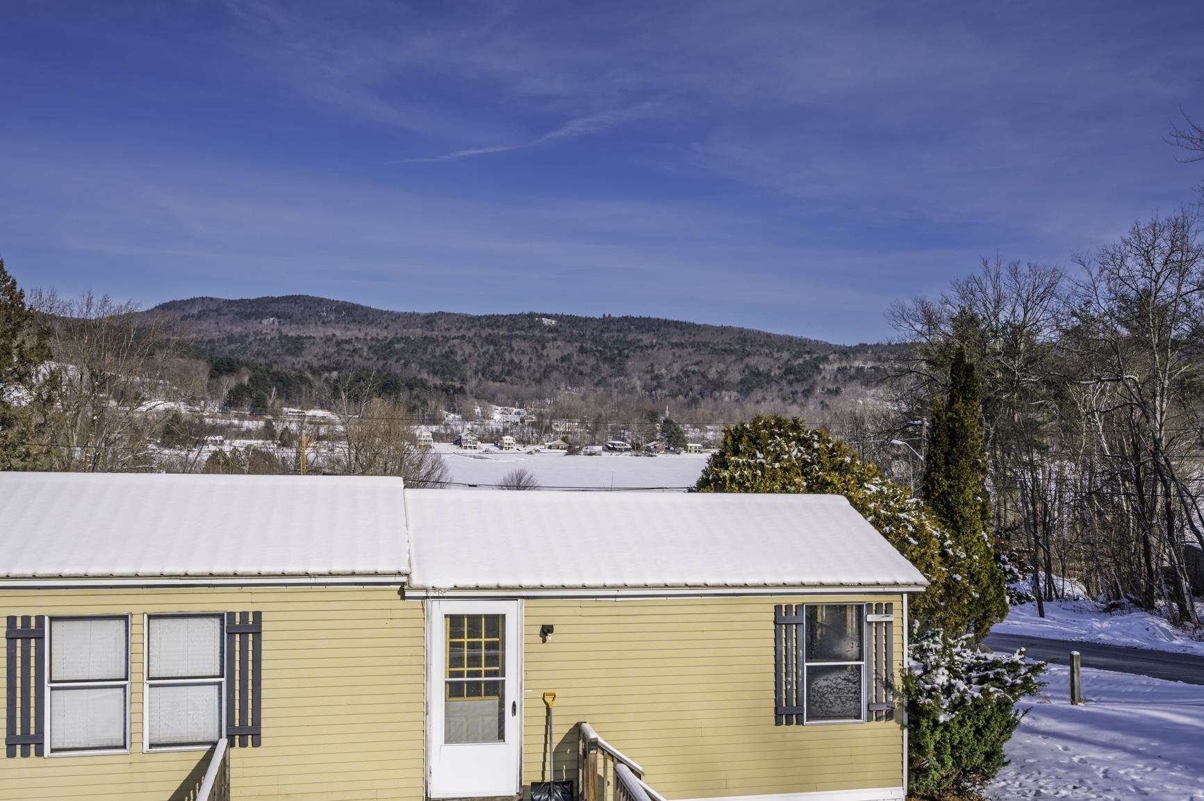 86 Nh Rte 4a, Unit 18UP Enfield, NH 03748 - Photo 3 of 38