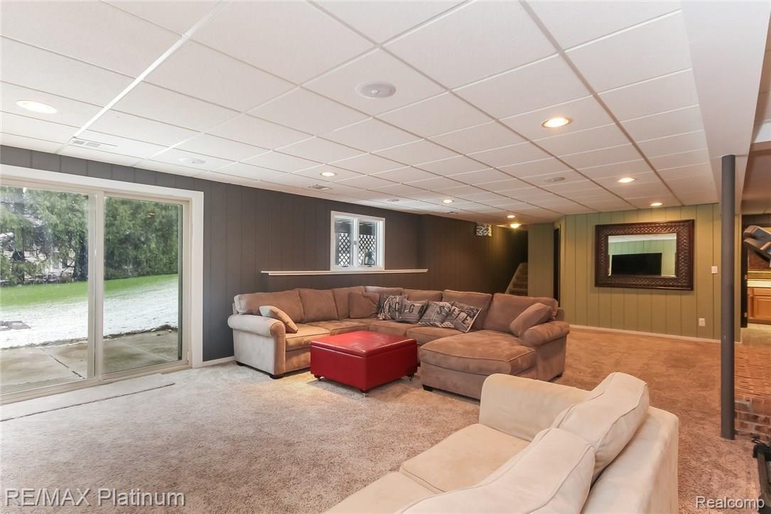 4047 Timberview Drive Howell, MI 48843 - Photo 39 of 59 HUGE room for entertaining!!! Speakers in the ceiling will stay.