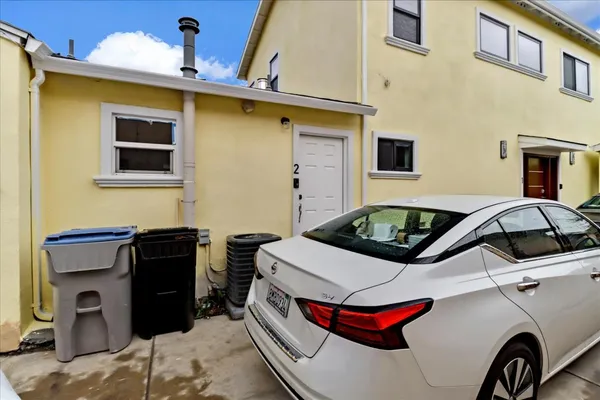 $2,935 | 646 North 15th Street, Unit 2, San Jose, CA 95112