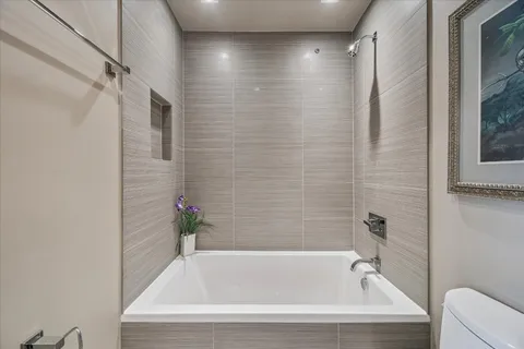 $735,000 | 2929 Buffalo Speedway, Unit A1802, Houston, TX 77098