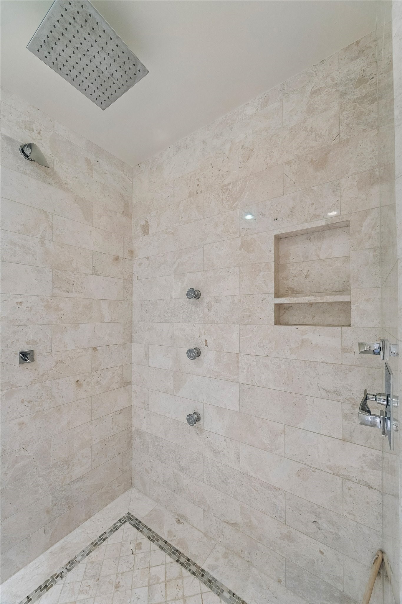 2929 Buffalo Speedway, Unit A1802 Houston, TX 77098 - Photo 23 of 50 a bathroom with a shower