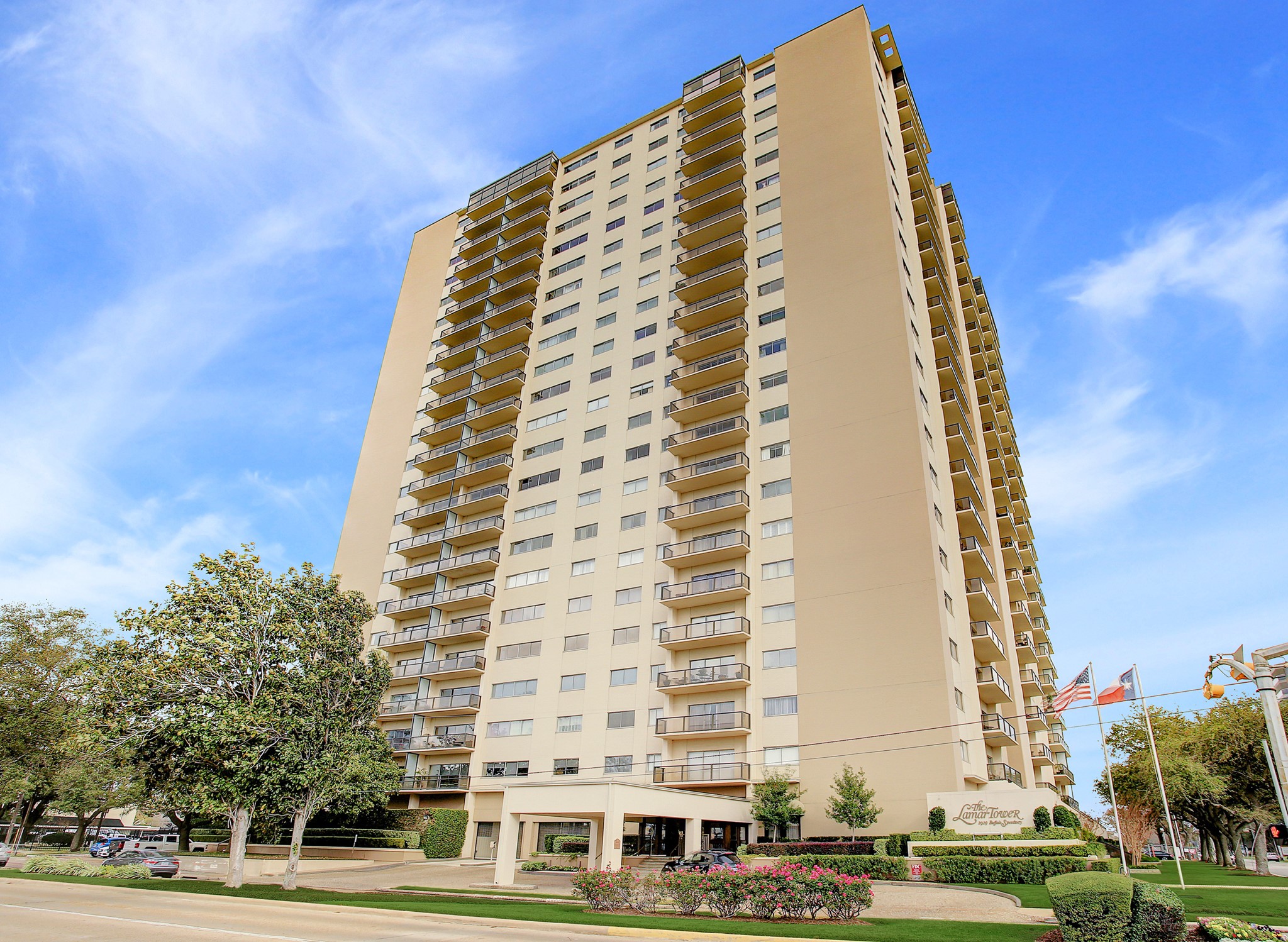 2929 Buffalo Speedway, Unit A1802 Houston, TX 77098 - Photo 43 of 50 The Lamar Tower is ideally located in the Upper Kirby and River Oaks Area of Houston.
