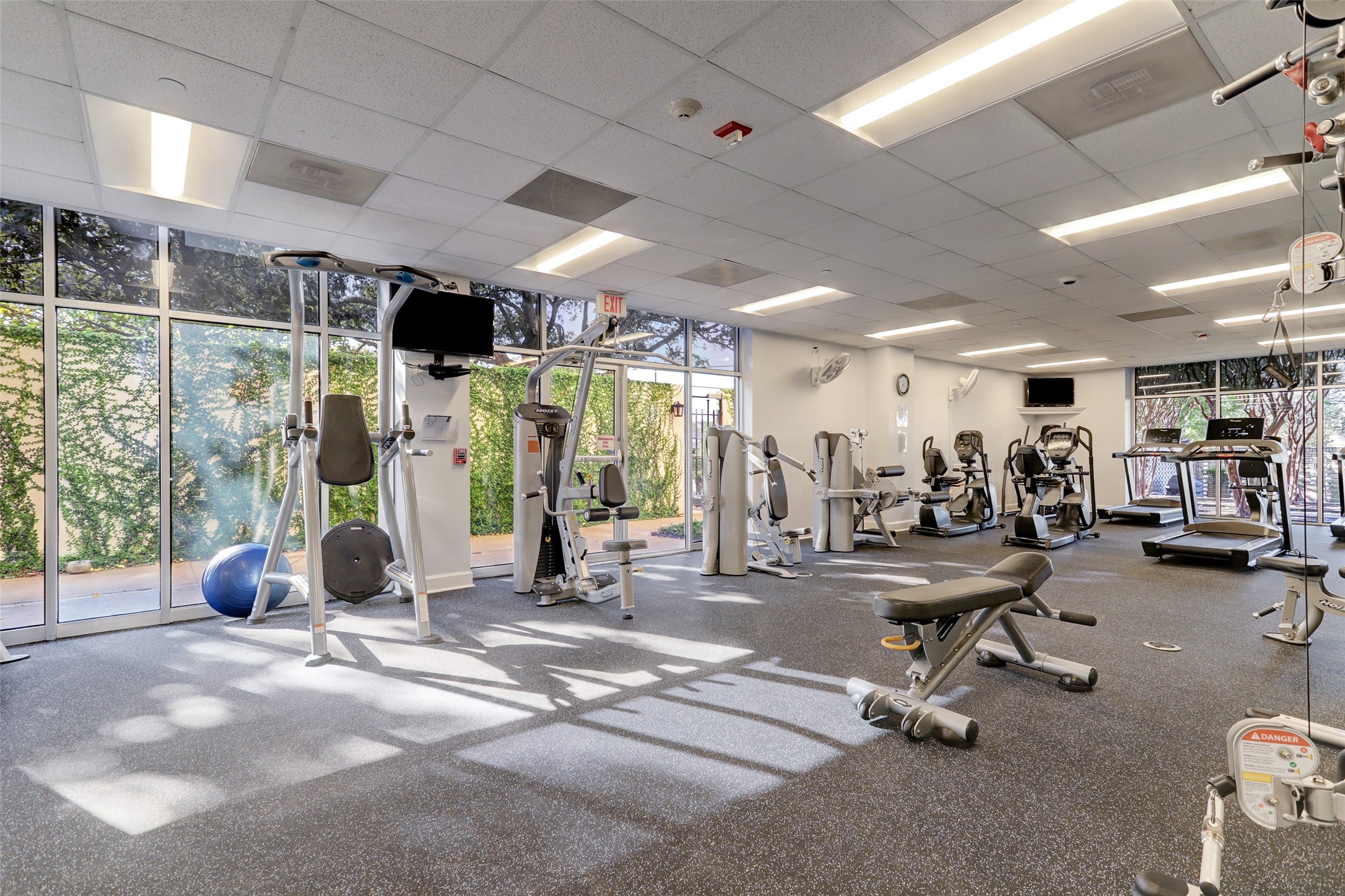 2929 Buffalo Speedway, Unit A1802 Houston, TX 77098 - Photo 47 of 50 a view of a room with gym equipment