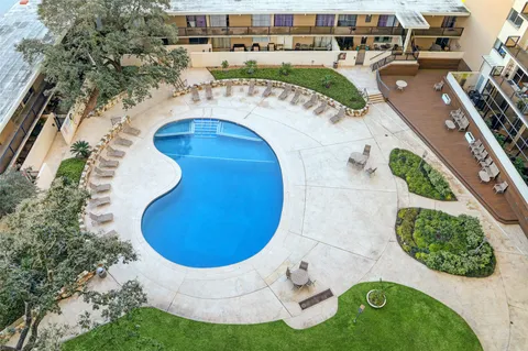 $735,000 | 2929 Buffalo Speedway, Unit A1802, Houston, TX 77098