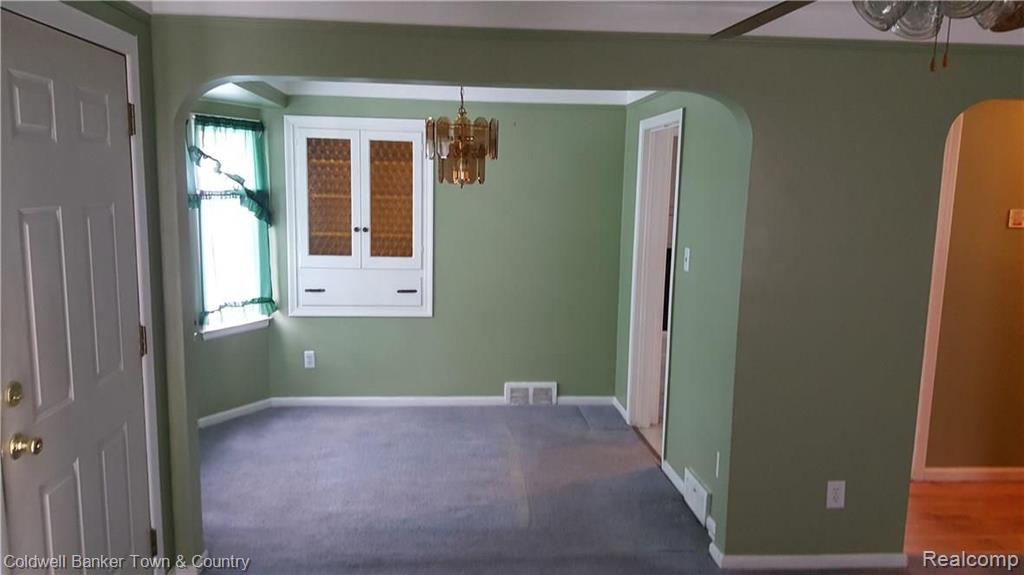 9909 Appleton Redford, MI 48239 - Photo 6 of 22