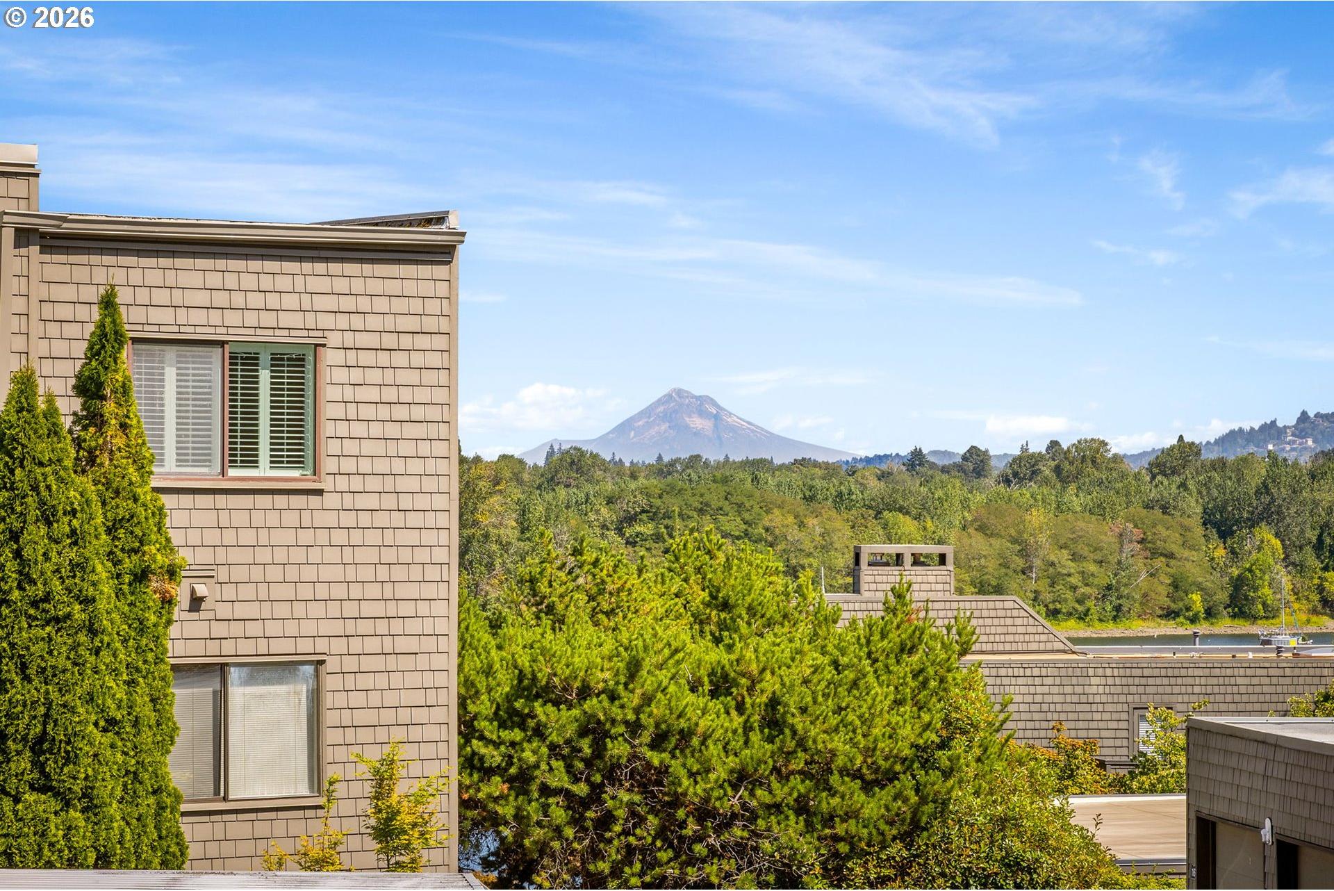 5640 South Riverside Lane, Unit 2 Portland, OR 97239 - Photo 31 of 42 Gallery Image 31