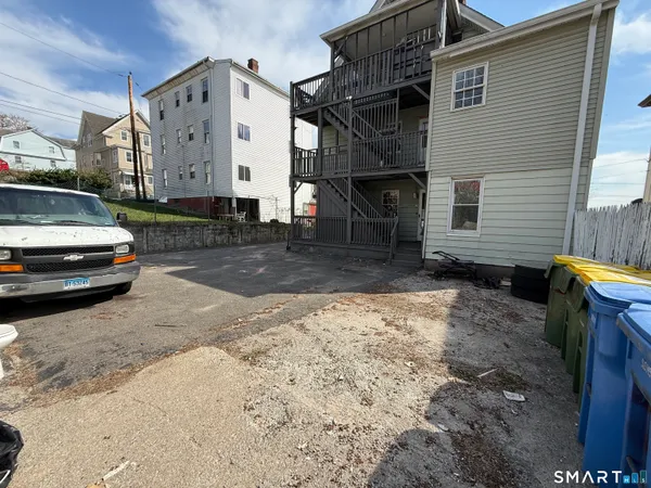 $1,900 | 29 Madison Street, Unit 2, Waterbury, CT 06706