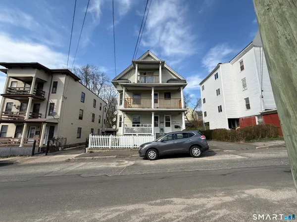 $1,900 | 29 Madison Street, Unit 2, Waterbury, CT 06706