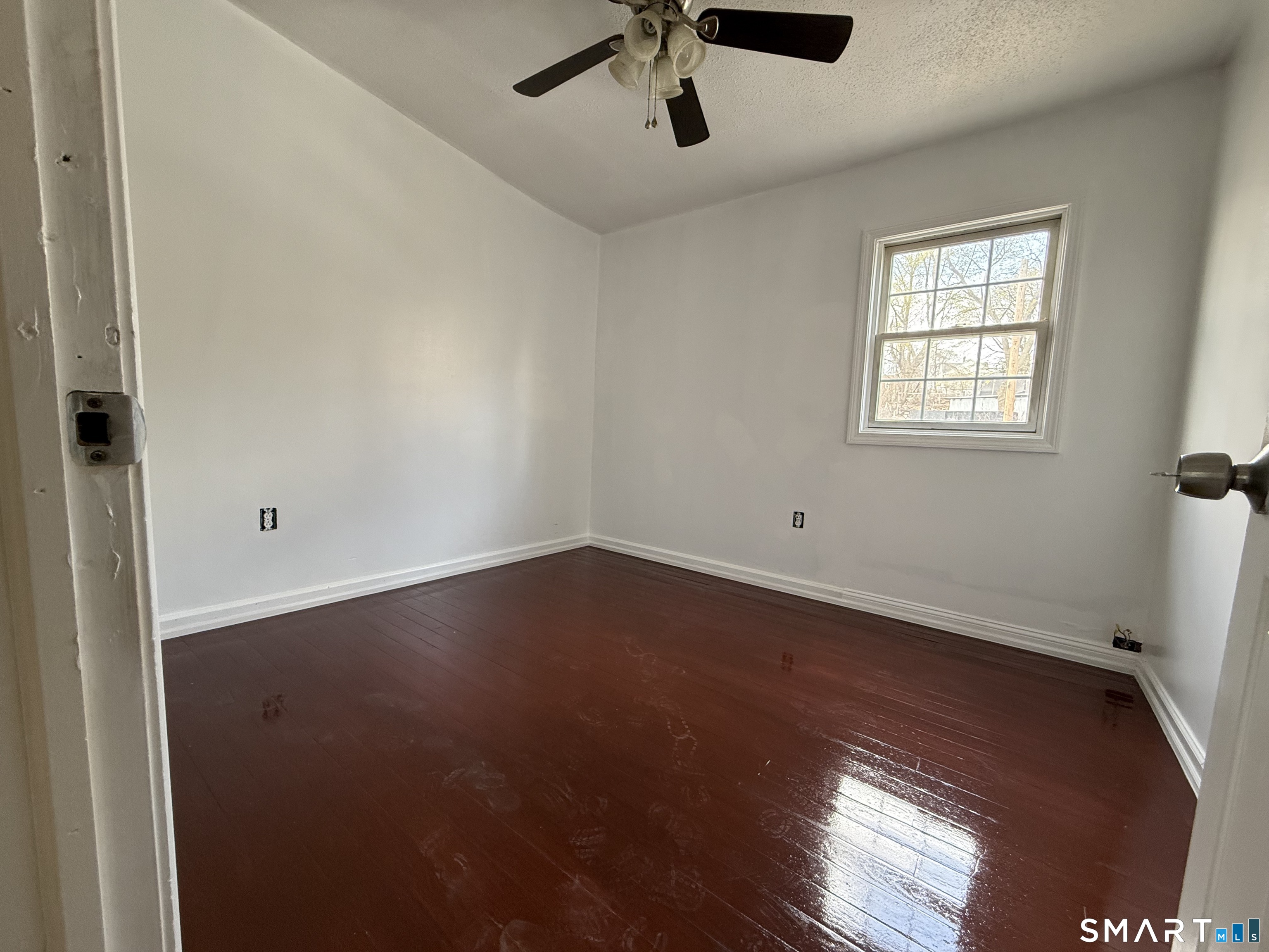 29 Madison Street, Unit 2 Waterbury, CT 06706 - Photo 3 of 16
