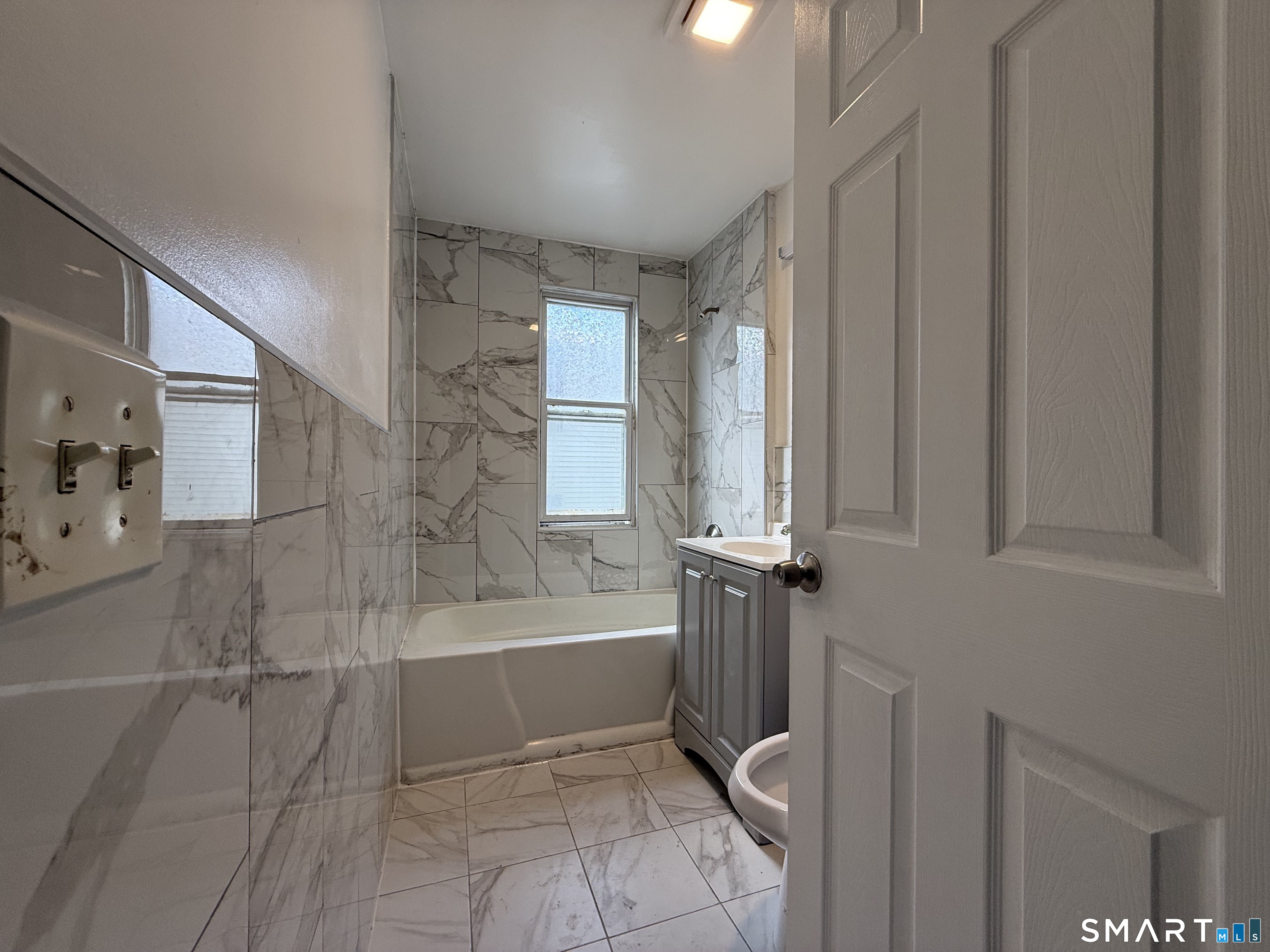 29 Madison Street, Unit 2 Waterbury, CT 06706 - Photo 7 of 16