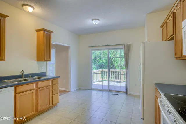 $1,600 | 607 Riva Ridge Road, Sneads Ferry, NC 28460