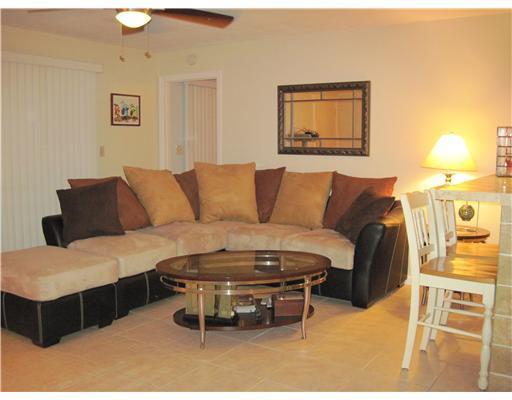 6556 Chasewood Drive, Unit A Jupiter, FL 33458 - Photo 21 of 43 Chasewood kitchen remodel