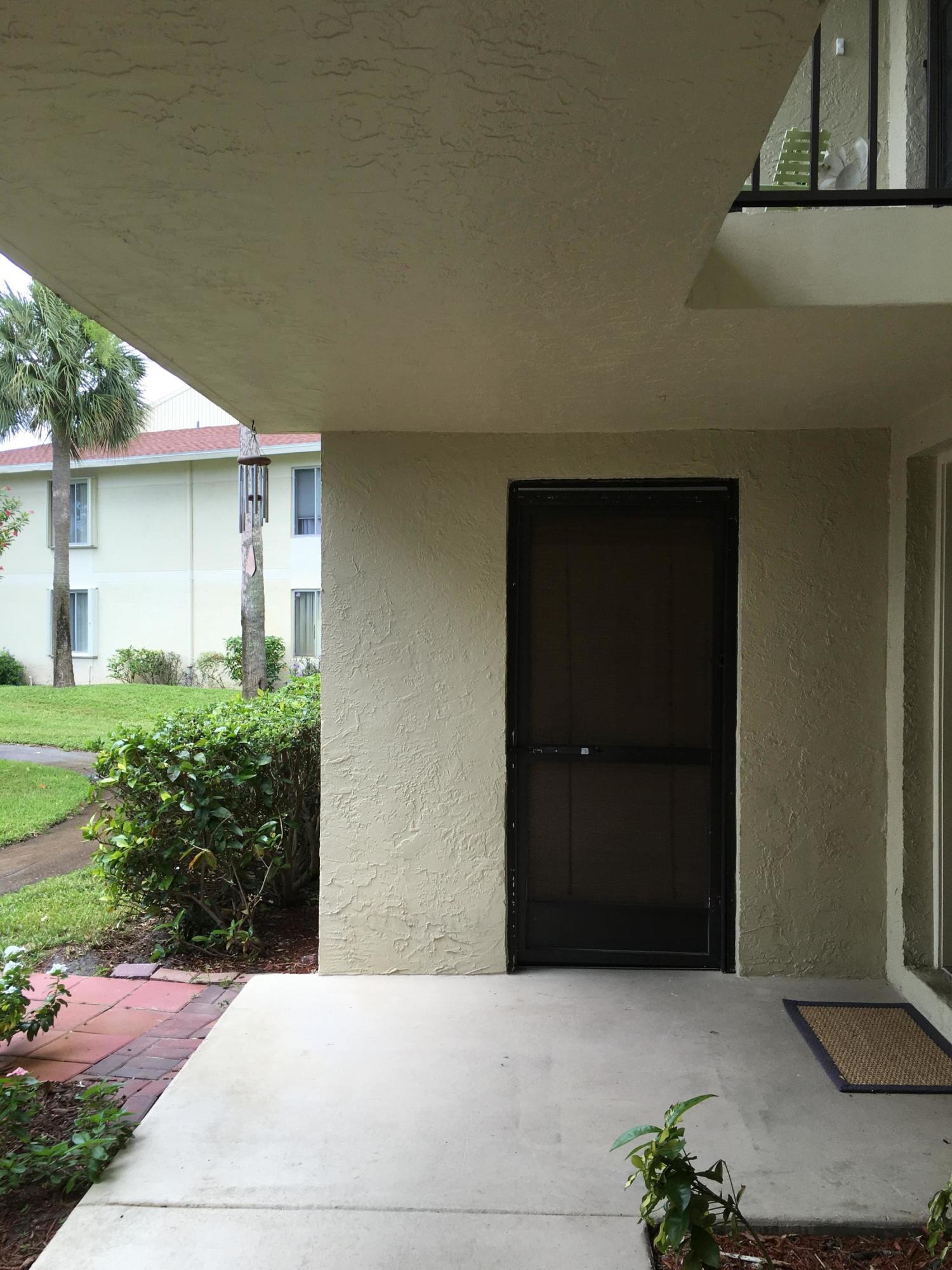 6556 Chasewood Drive, Unit A Jupiter, FL 33458 - Photo 4 of 43 IMG_4586