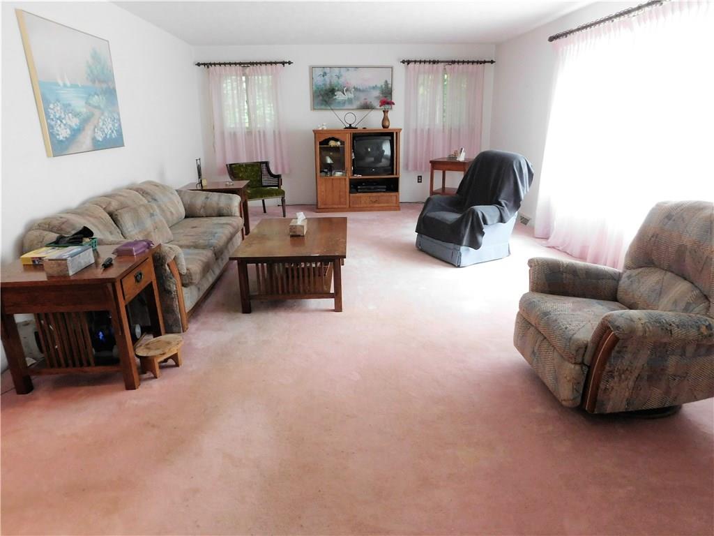 475 Francis Road Plum, PA 15239 - Photo 3 of 25