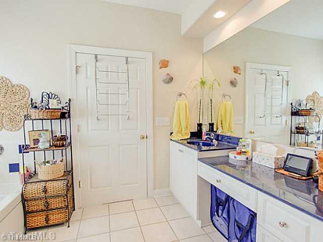 554 Beech Ridge Road Thomasville, NC 27360 - Photo 10 of 16 Master Bath/Spa. Nice Make-up Counter