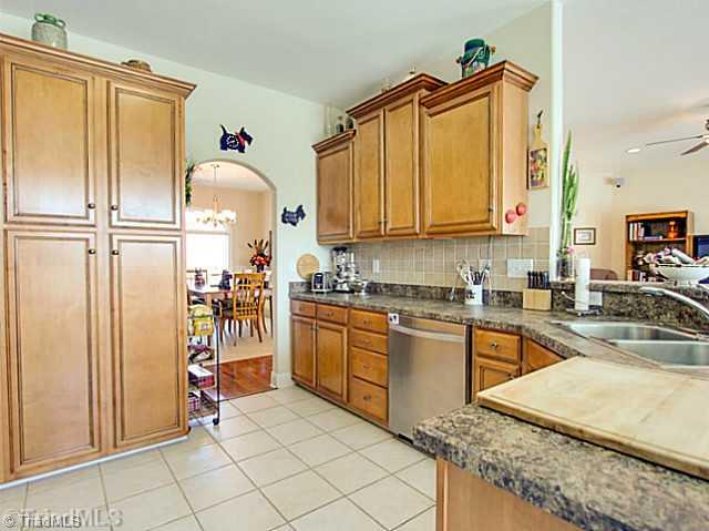 Kitchen. Nice Kitchen with large pantry with pull out shelving.