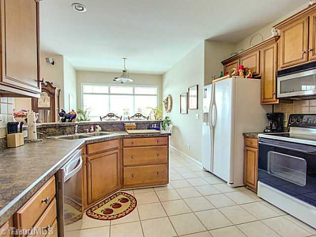 Kitchen. Nice Tile Floors!!!