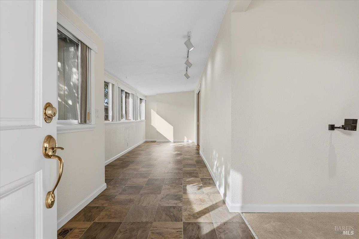 300 Stony Point Road, Unit 105 Petaluma, CA 94952 - Photo 5 of 43 Gallery Image 5
