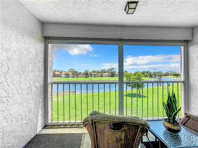$3,500 | 300 Forest Lakes Boulevard, Unit 201, Naples, FL 34105