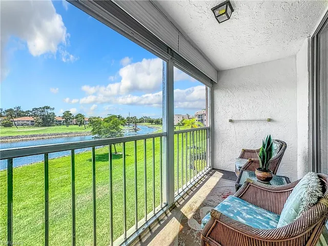 $3,500 | 300 Forest Lakes Boulevard, Unit 201, Naples, FL 34105