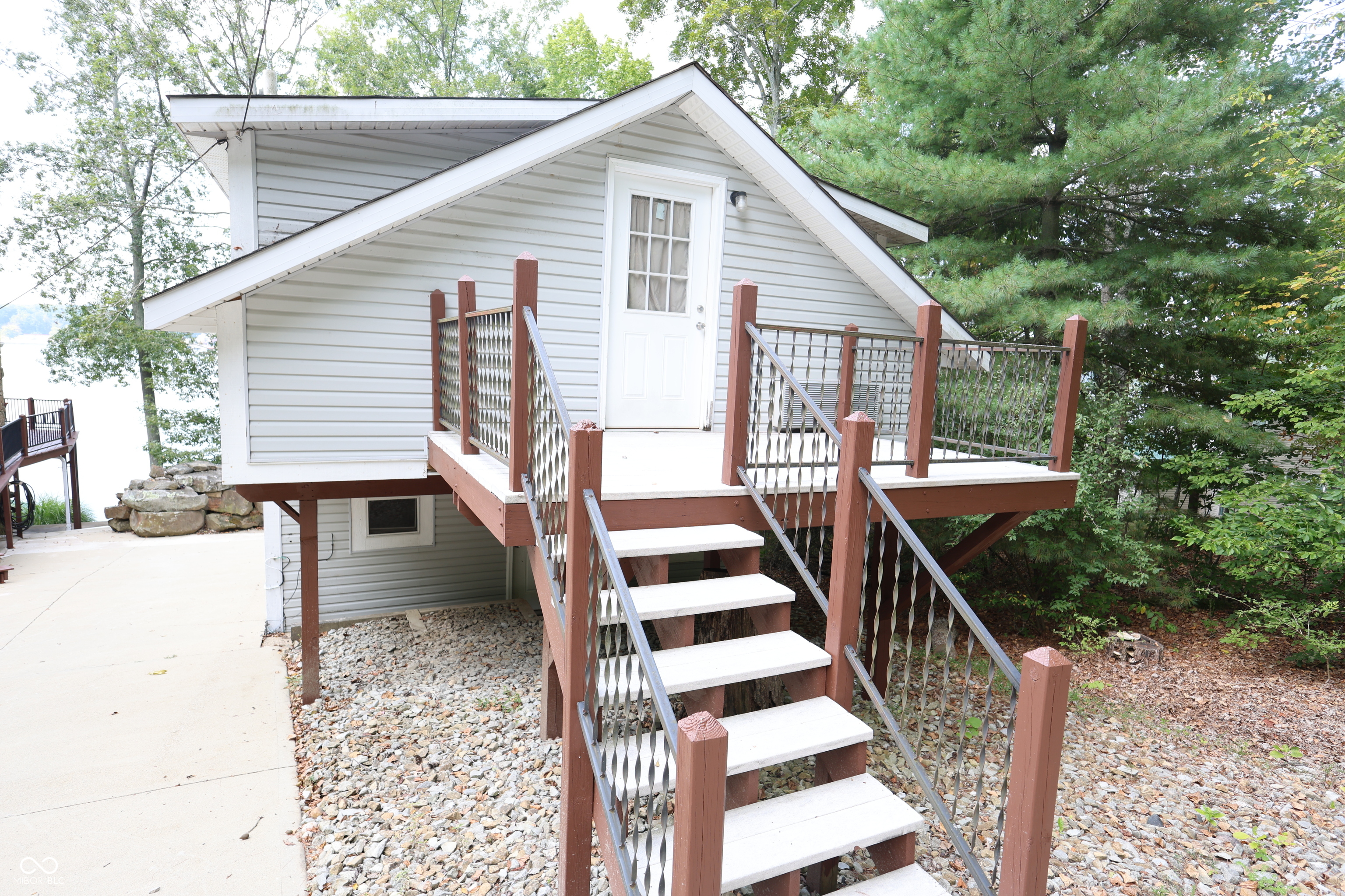 9424 Derrett Road Unionville, IN 47468 - Photo 36 of 71 Gallery Image 36