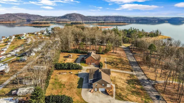 $587,500 | 637 Baye Road, Rutledge, TN 37861