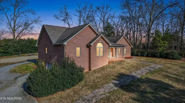 $587,500 | 637 Baye Road, Rutledge, TN 37861