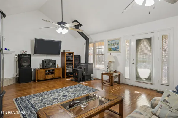 $587,500 | 637 Baye Road, Rutledge, TN 37861