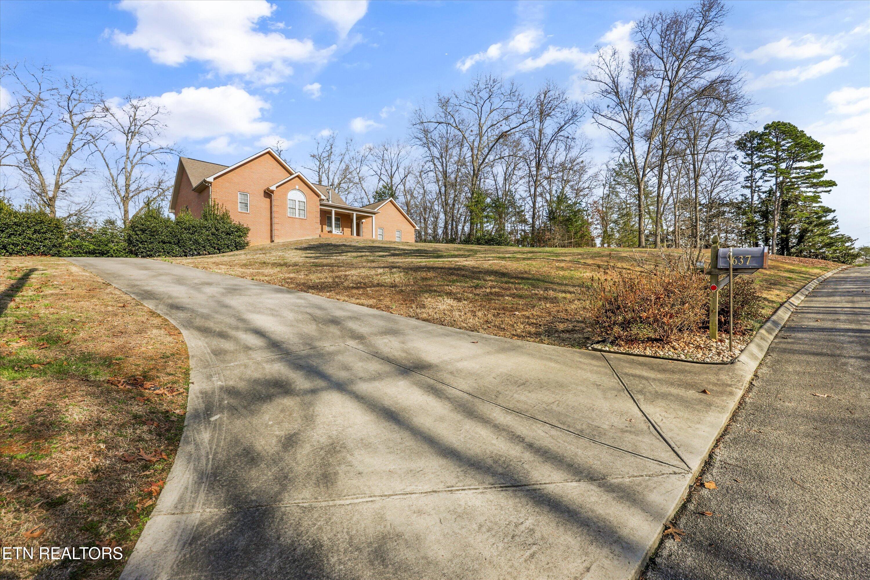 637 Baye Road Rutledge, TN 37861 - Photo 4 of 43 05-637 Baye Rd 32