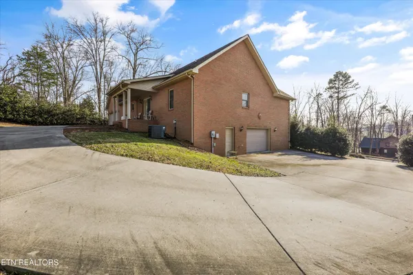 $587,500 | 637 Baye Road, Rutledge, TN 37861