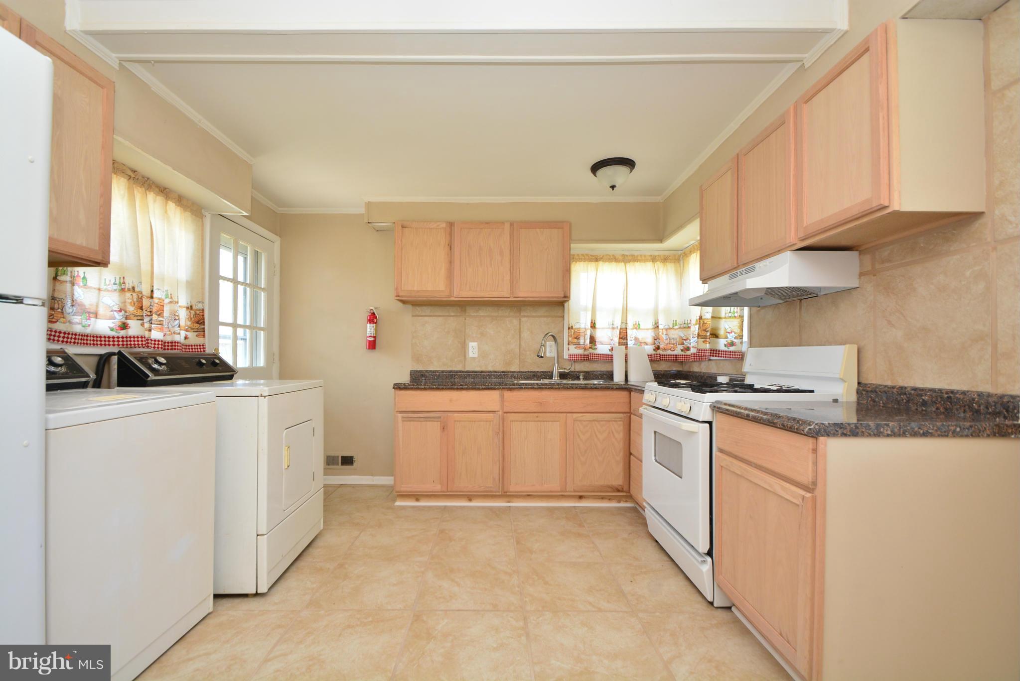 1712 Rita Road Baltimore, MD 21222 - Photo 8 of 22 Kitchen