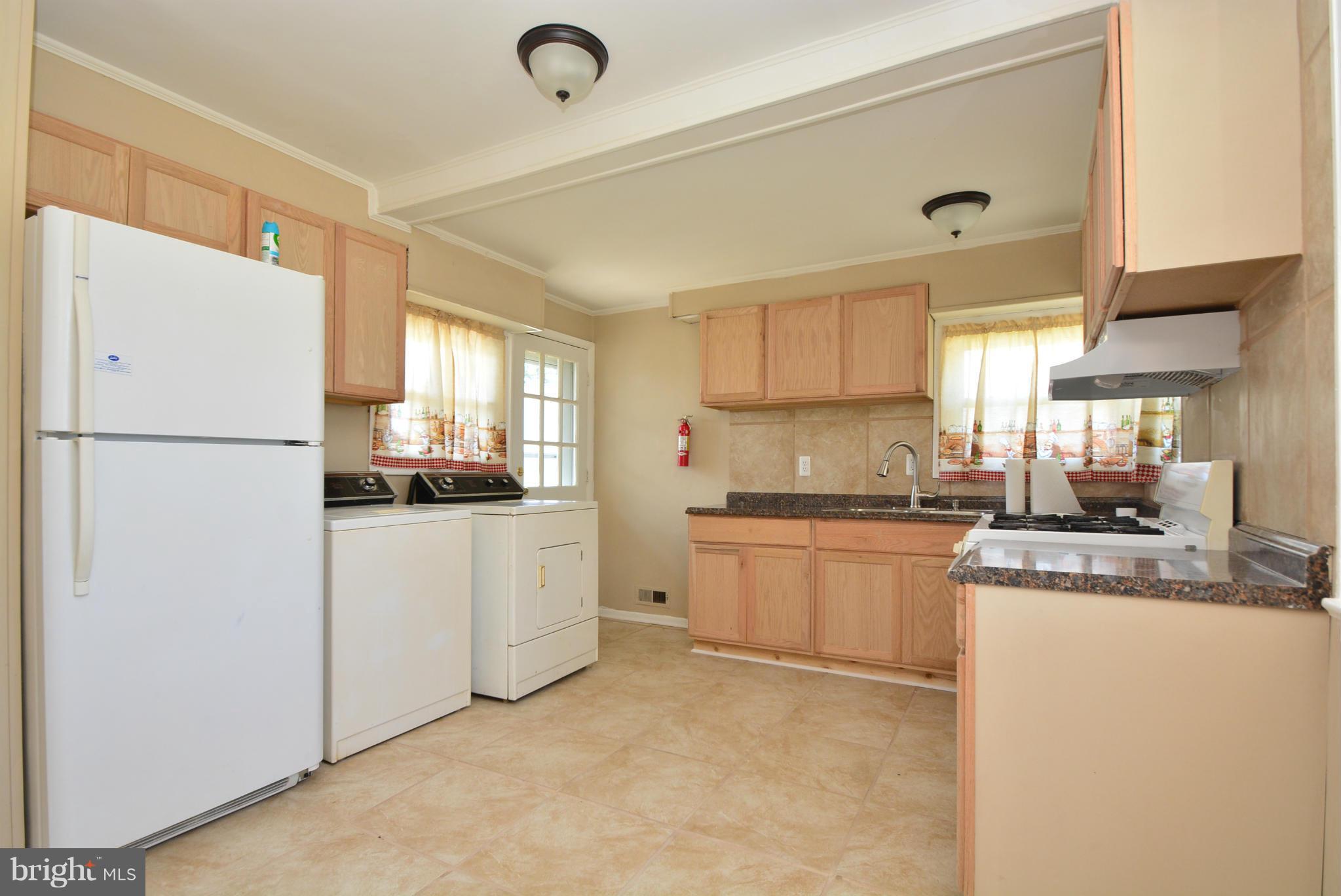 1712 Rita Road Baltimore, MD 21222 - Photo 9 of 22 Kitchen