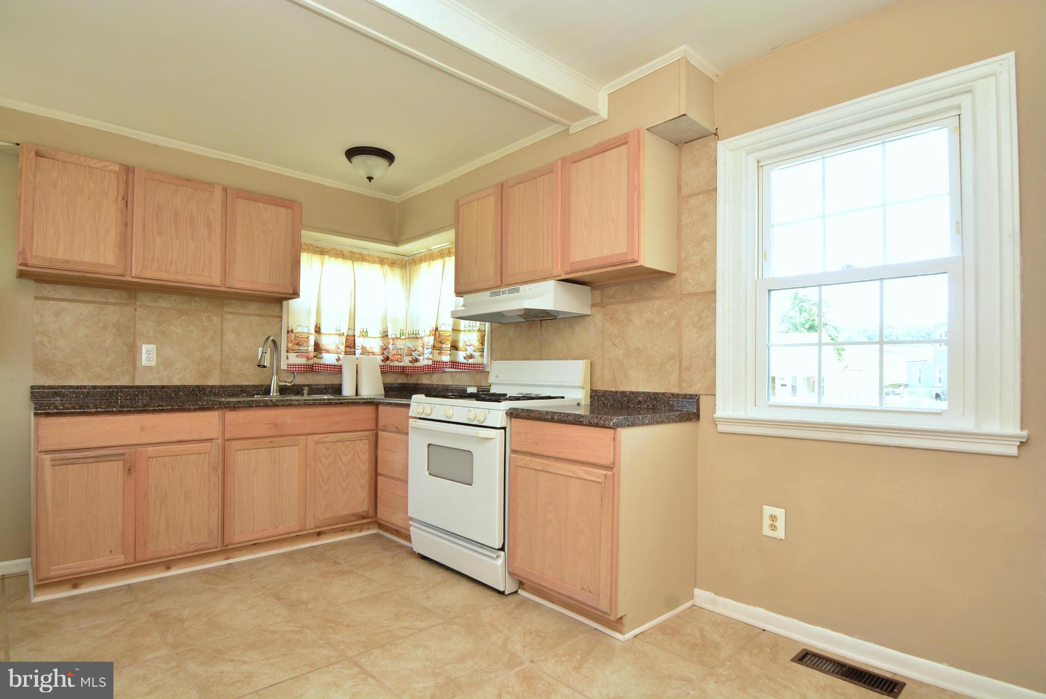 1712 Rita Road Baltimore, MD 21222 - Photo 10 of 22 Kitchen
