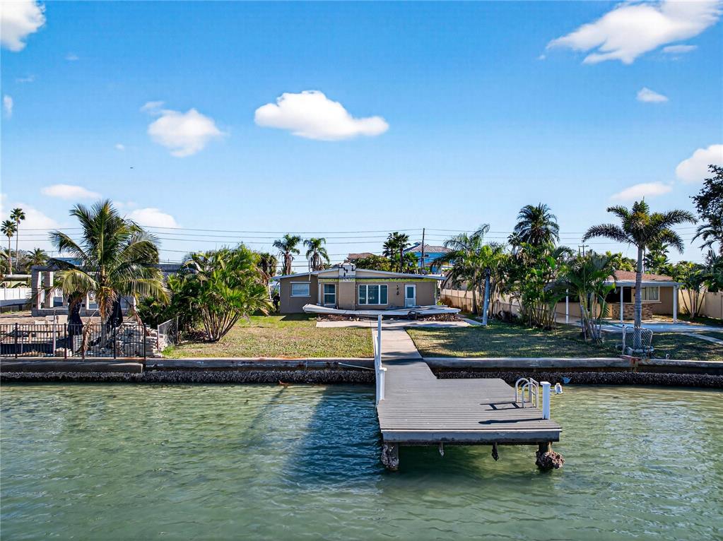 406 161st Avenue Redington Beach, FL 33708 - Photo 3 of 24 Gallery Image 3
