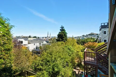 a view of outdoor space yard and porch