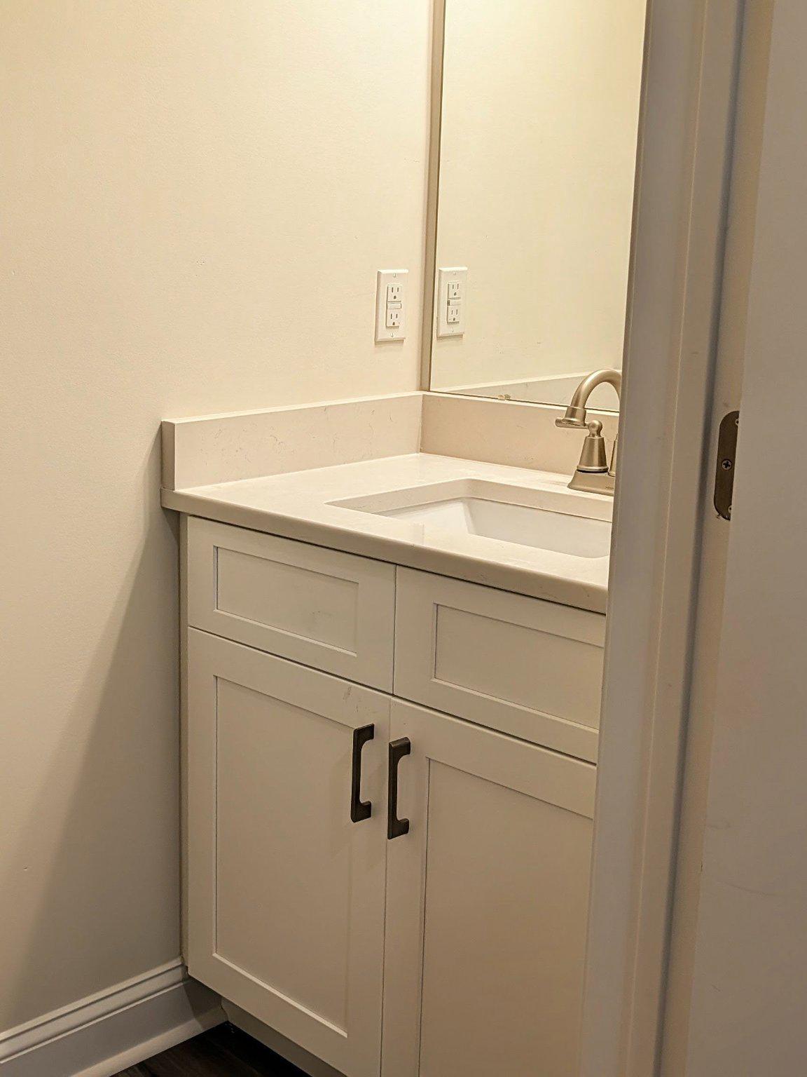 425 Rutledge Avenue Folsom, PA 19033 - Photo 19 of 33 First floor powder room.