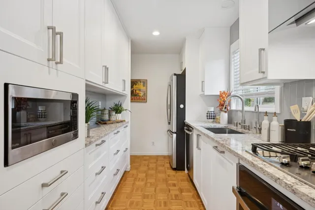 $2,200,000 | 723 Canyon Road, Redwood City, CA 94062