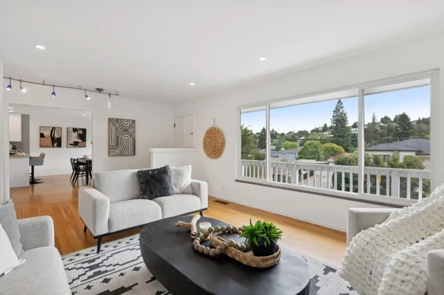 $2,200,000 | 723 Canyon Road, Redwood City, CA 94062